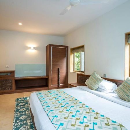 Holiday Goa Arpora Exterior photo
