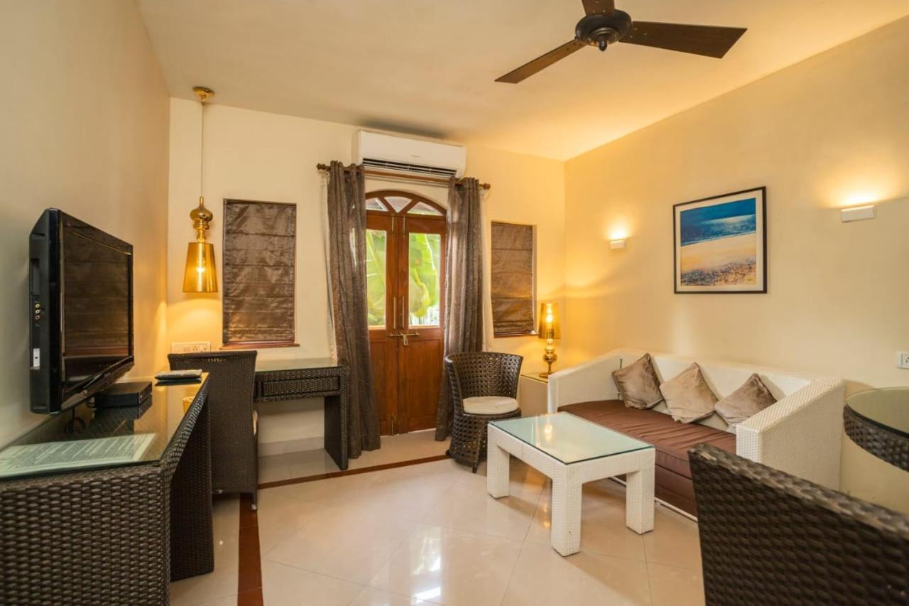 Holiday Goa Arpora Exterior photo
