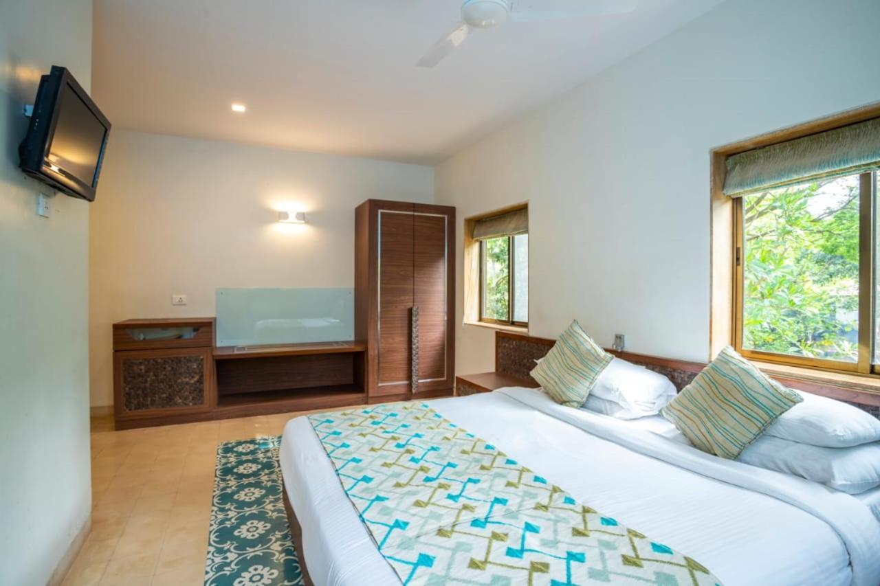 Holiday Goa Arpora Exterior photo
